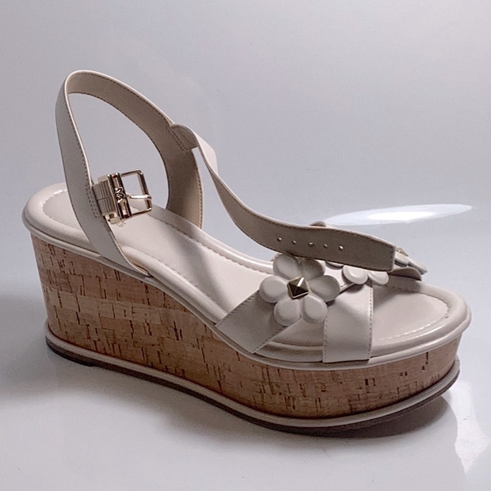 Women Michael Kors Melina Wedge Sandals LT Cream size 8